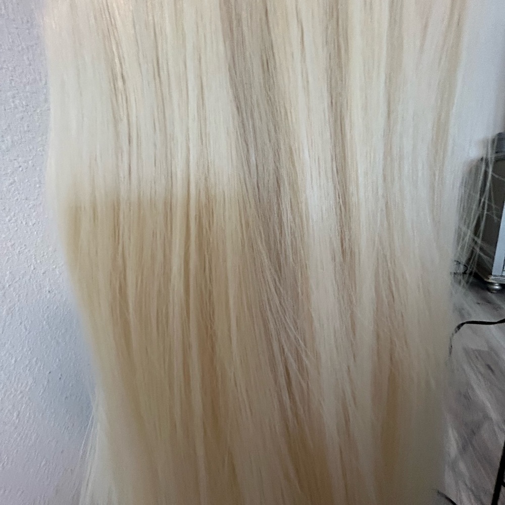 Wig - Picture 4 of 5
